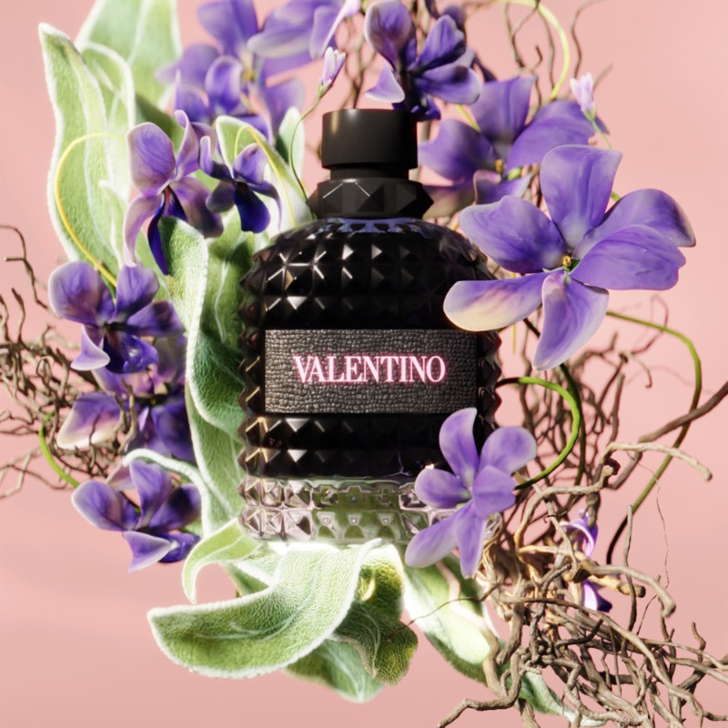 Valentino Born in Roma Uomo Eau De Toilette 100ml & 10ml + Shower Gel 75ml Giftset Valentino Born in Roma Uomo Eau De Toilette 100ml & 10ml + Shower Gel 75ml Giftset